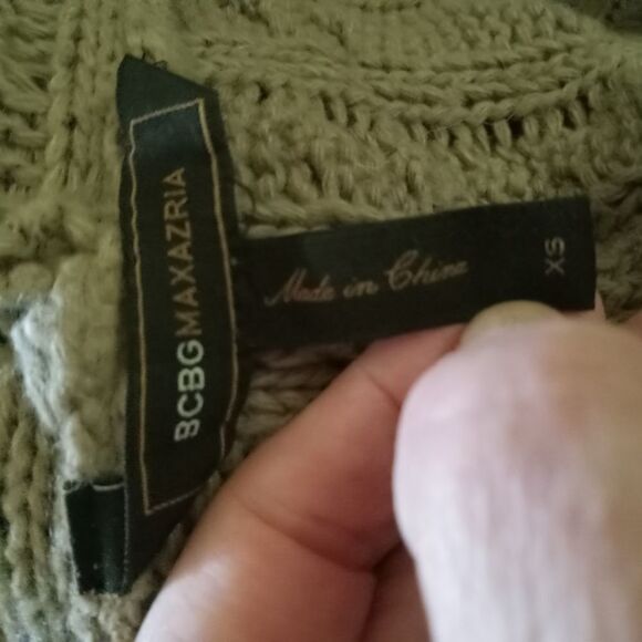 Cozy Cable Knit Sweater - Taupe - Picture 7 of 7